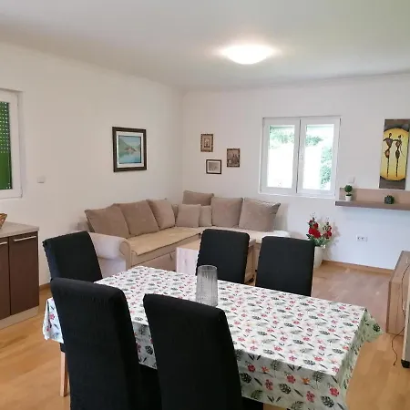 Apartments Iris Budva